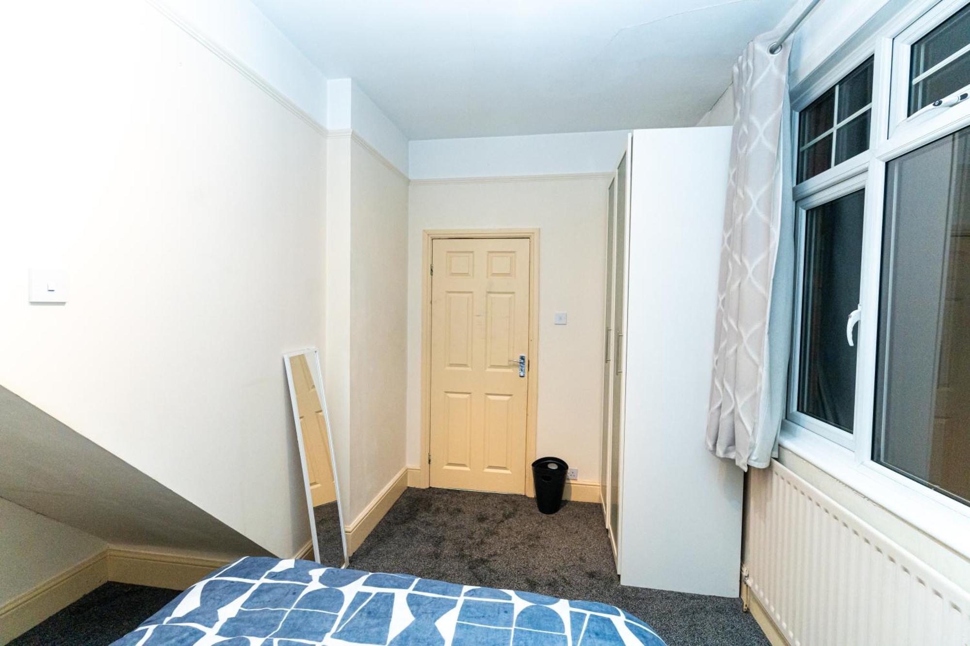 Apartment 461 Shirley Road Hall B28 8ql