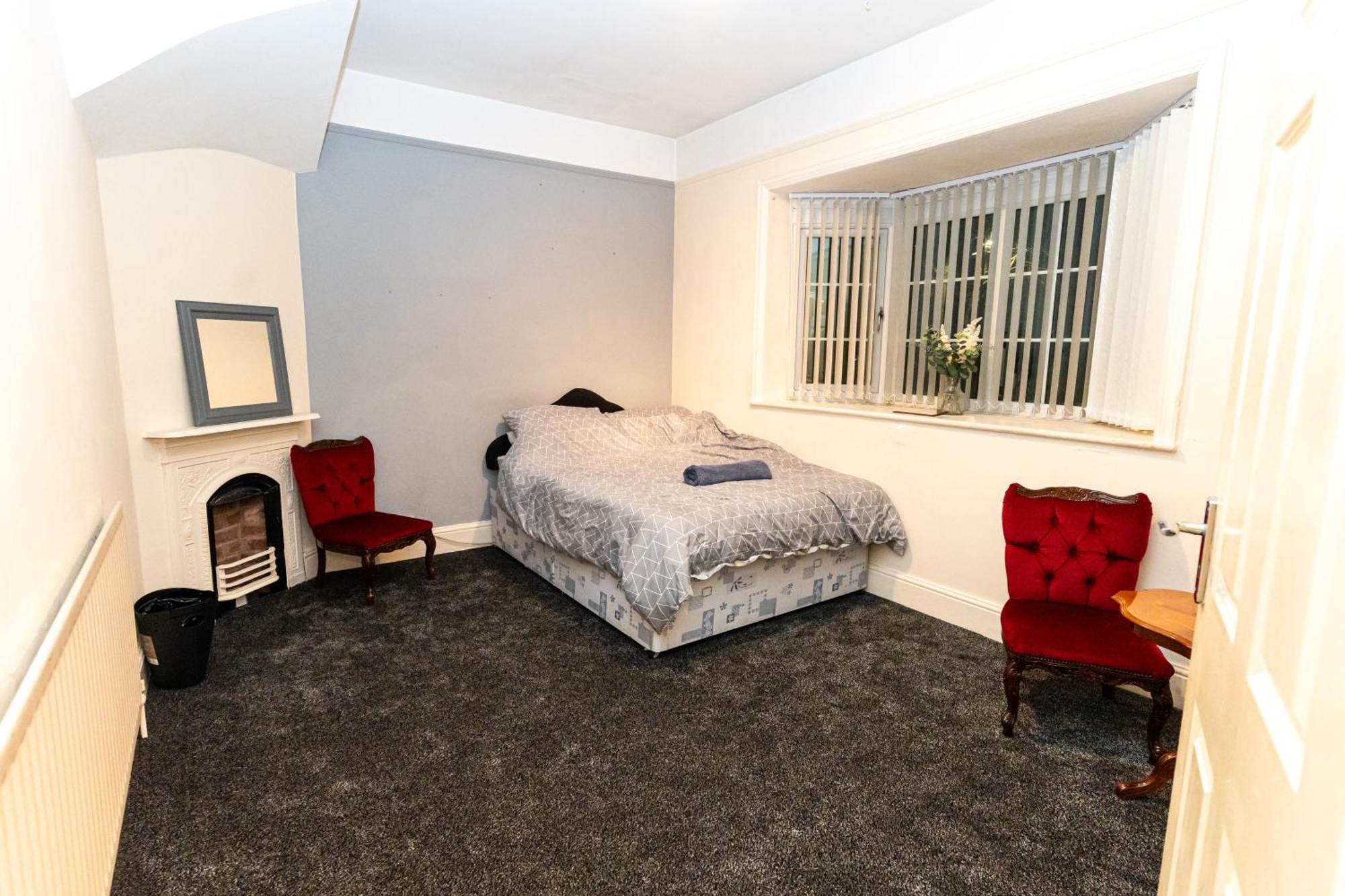 461 Shirley Road Hall B28 8ql Apartment *