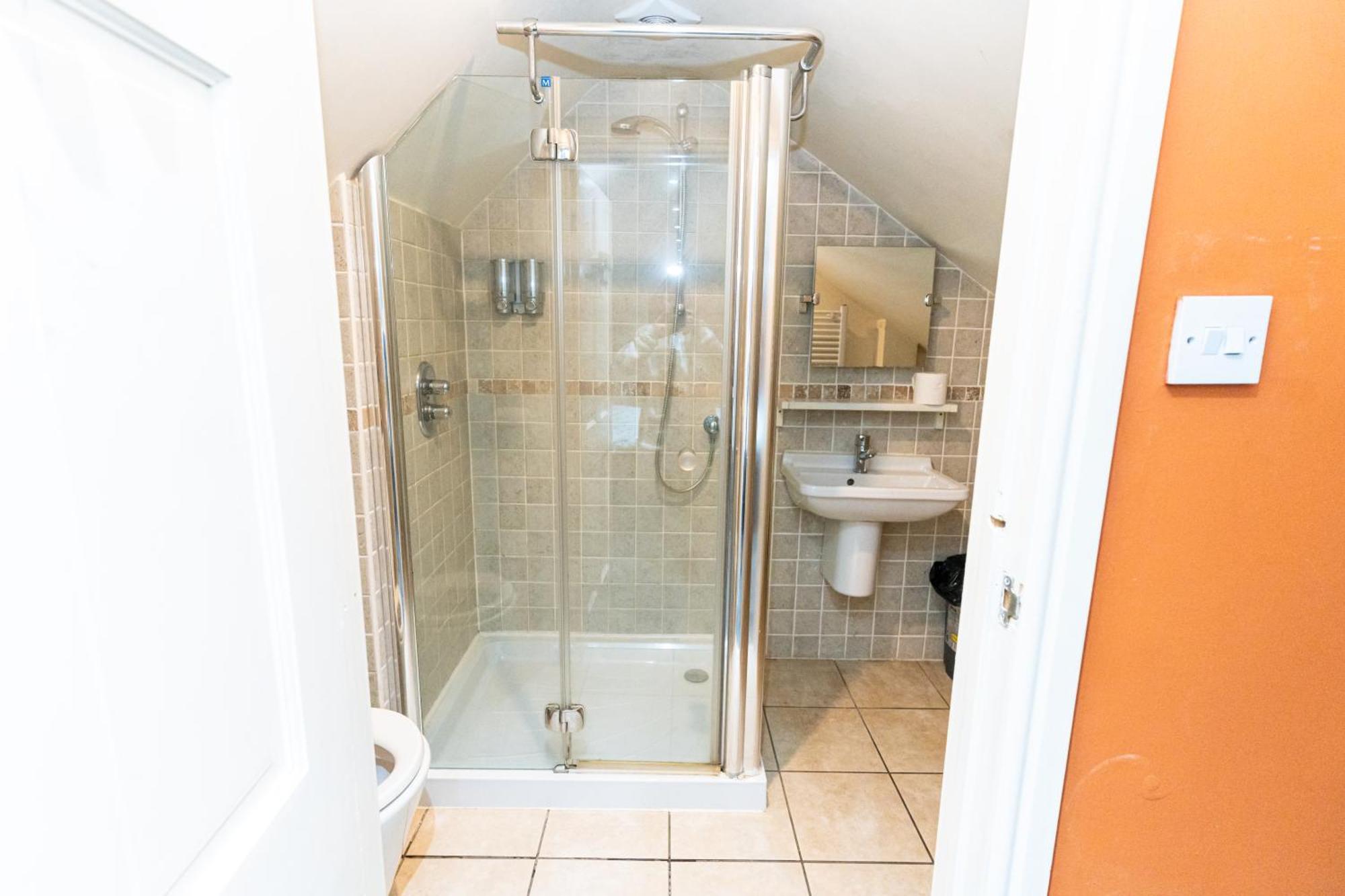 Apartment 461 Shirley Road Hall B28 8ql Birmingham