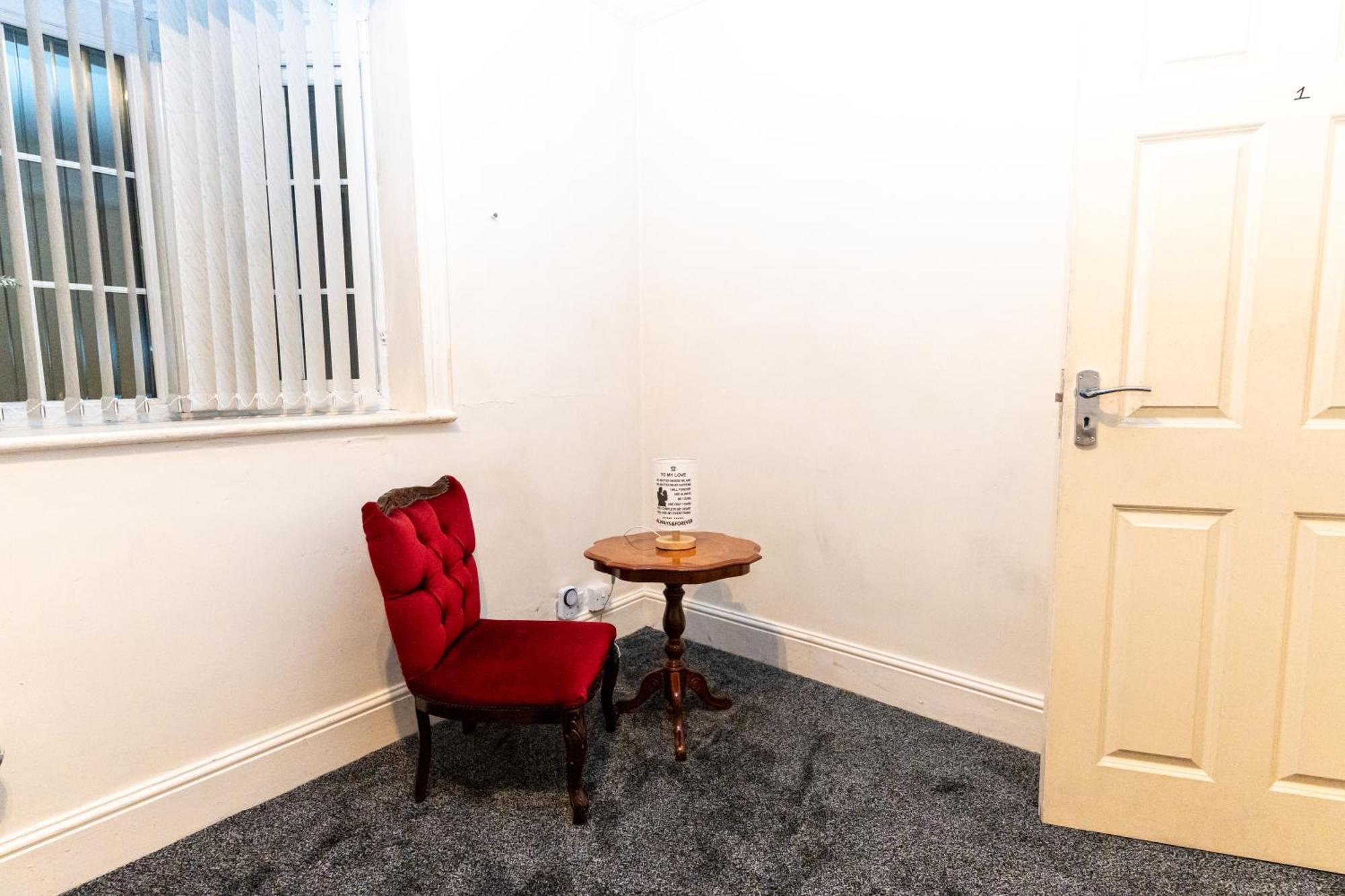 461 Shirley Road Hall B28 8ql Apartment